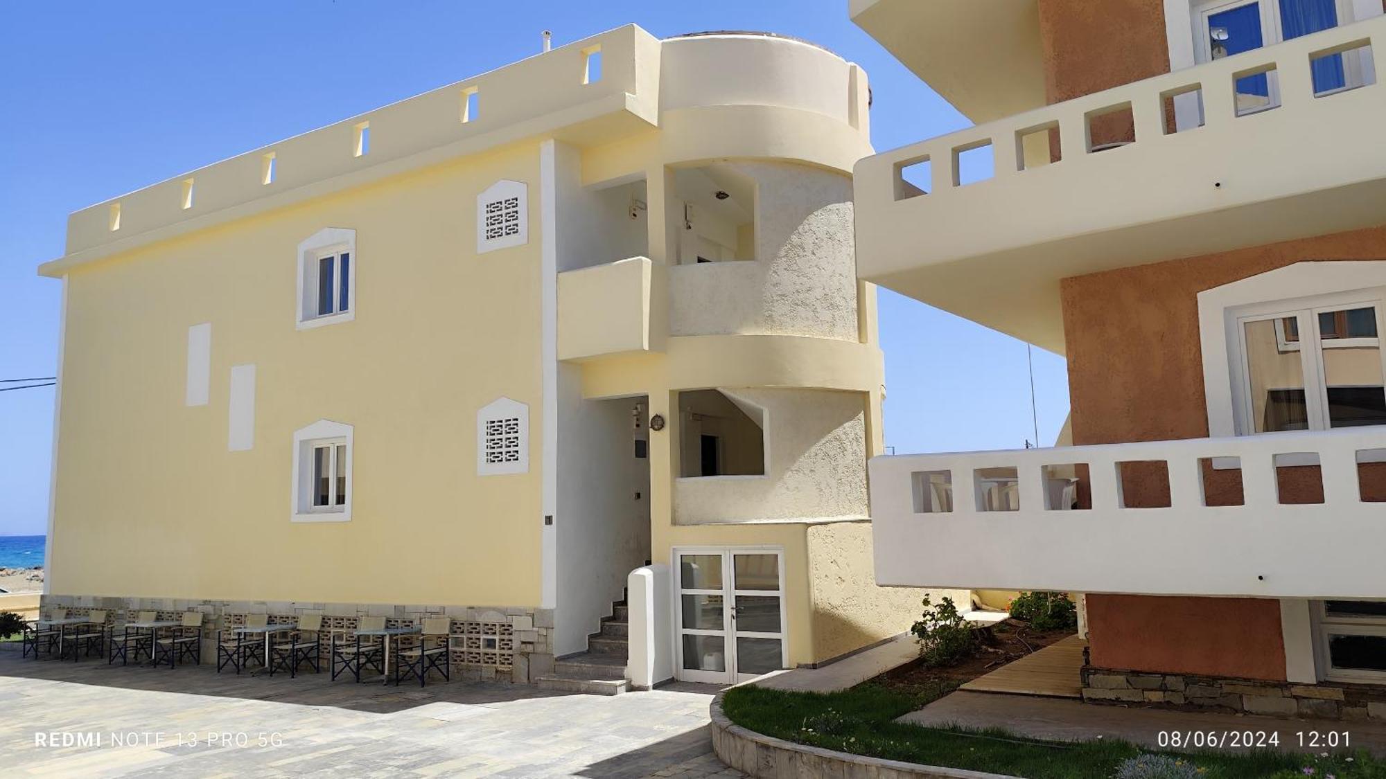 Niros Beachfront Aparthotel Kokkini Hani Exterior photo