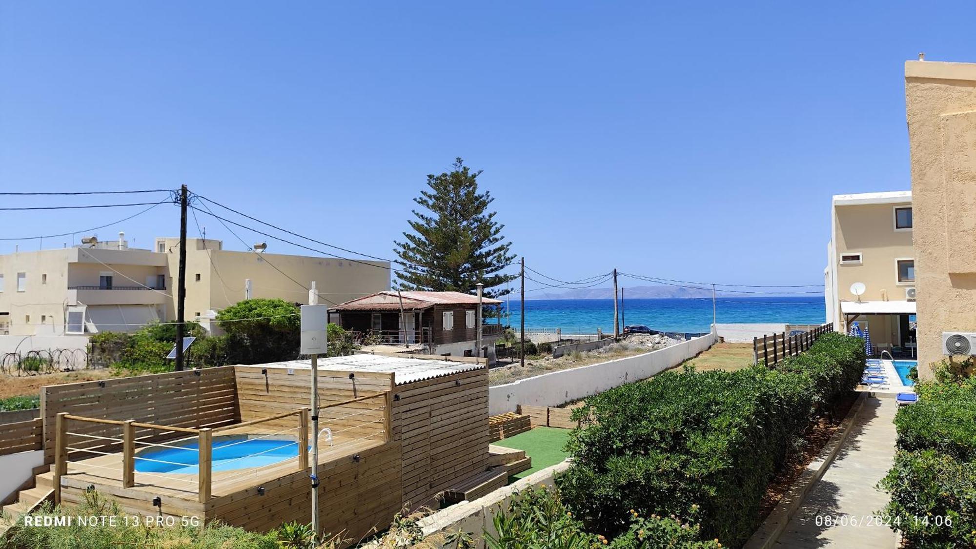 Niros Beachfront Aparthotel Kokkini Hani Exterior photo
