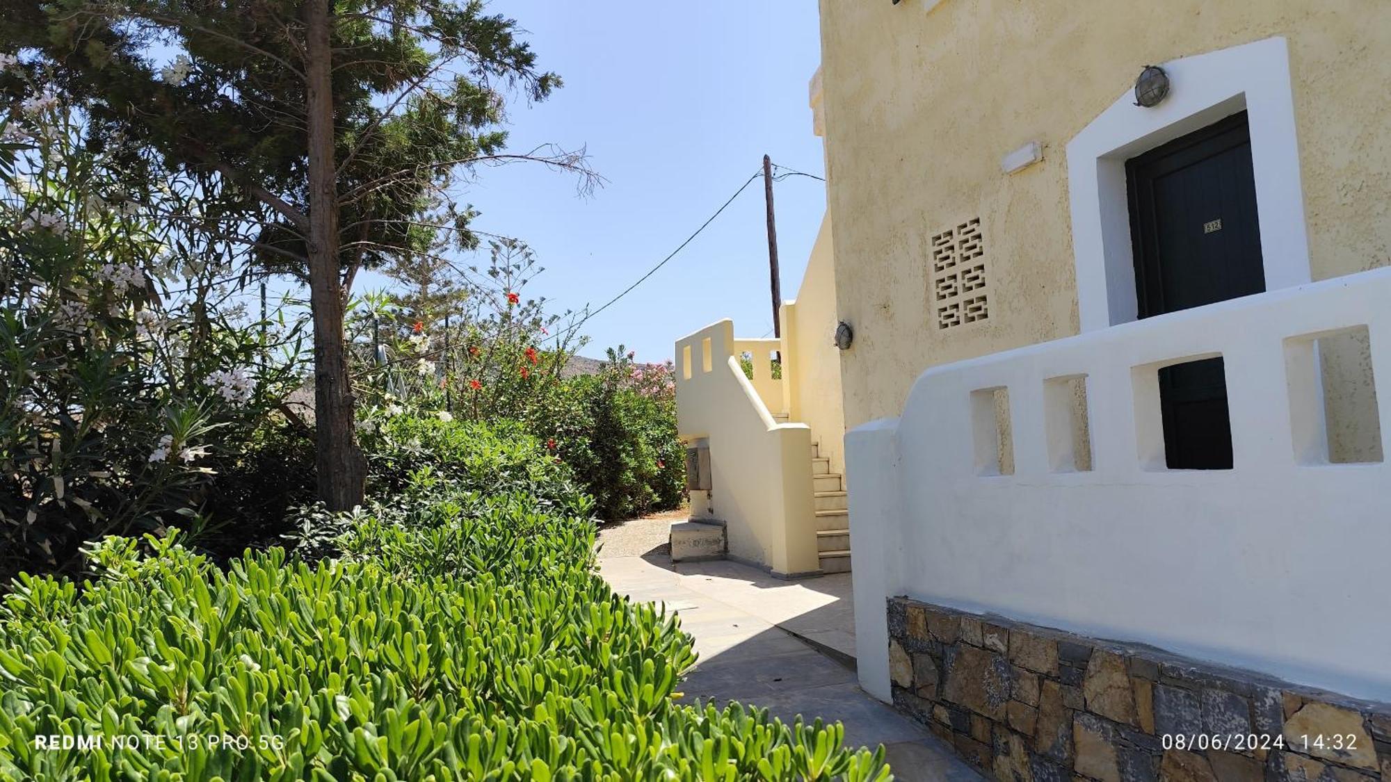 Niros Beachfront Aparthotel Kokkini Hani Exterior photo