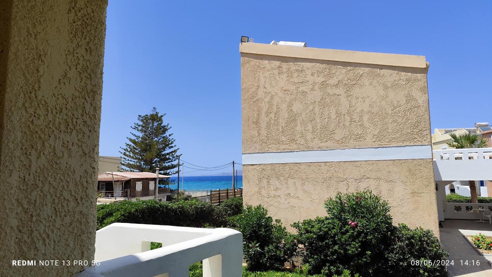 Niros Beachfront Aparthotel Kokkini Hani Exterior photo