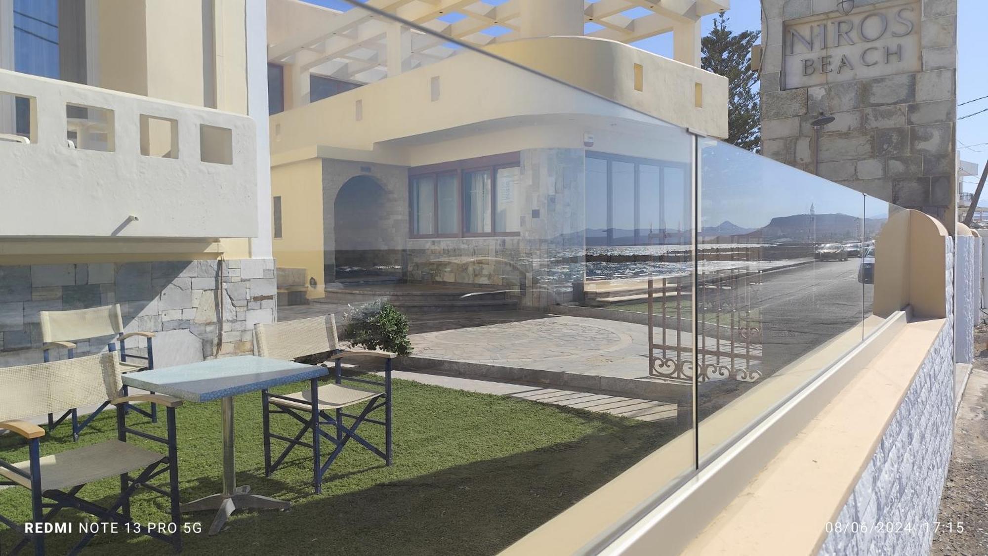 Niros Beachfront Aparthotel Kokkini Hani Exterior photo