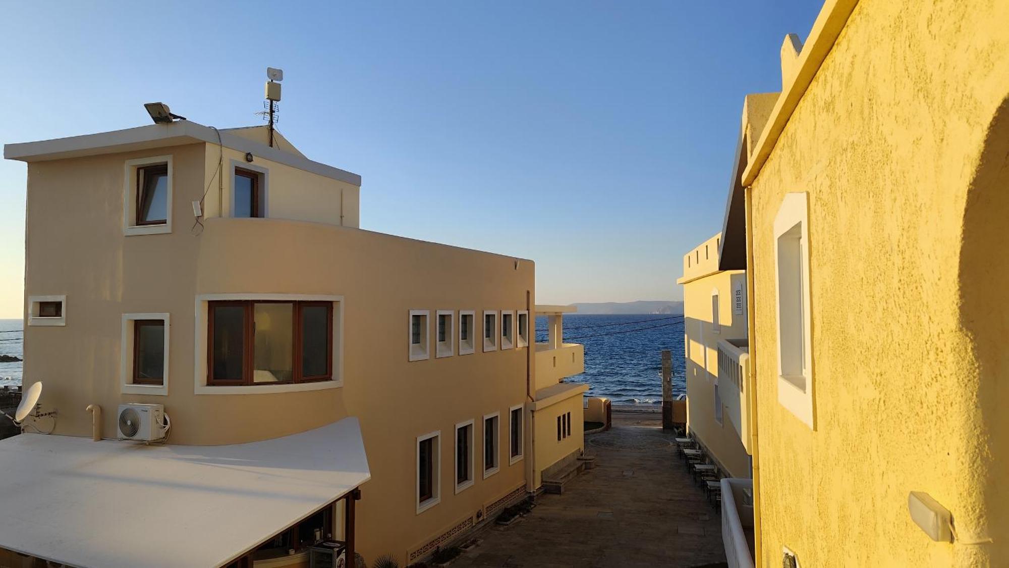 Niros Beachfront Aparthotel Kokkini Hani Exterior photo