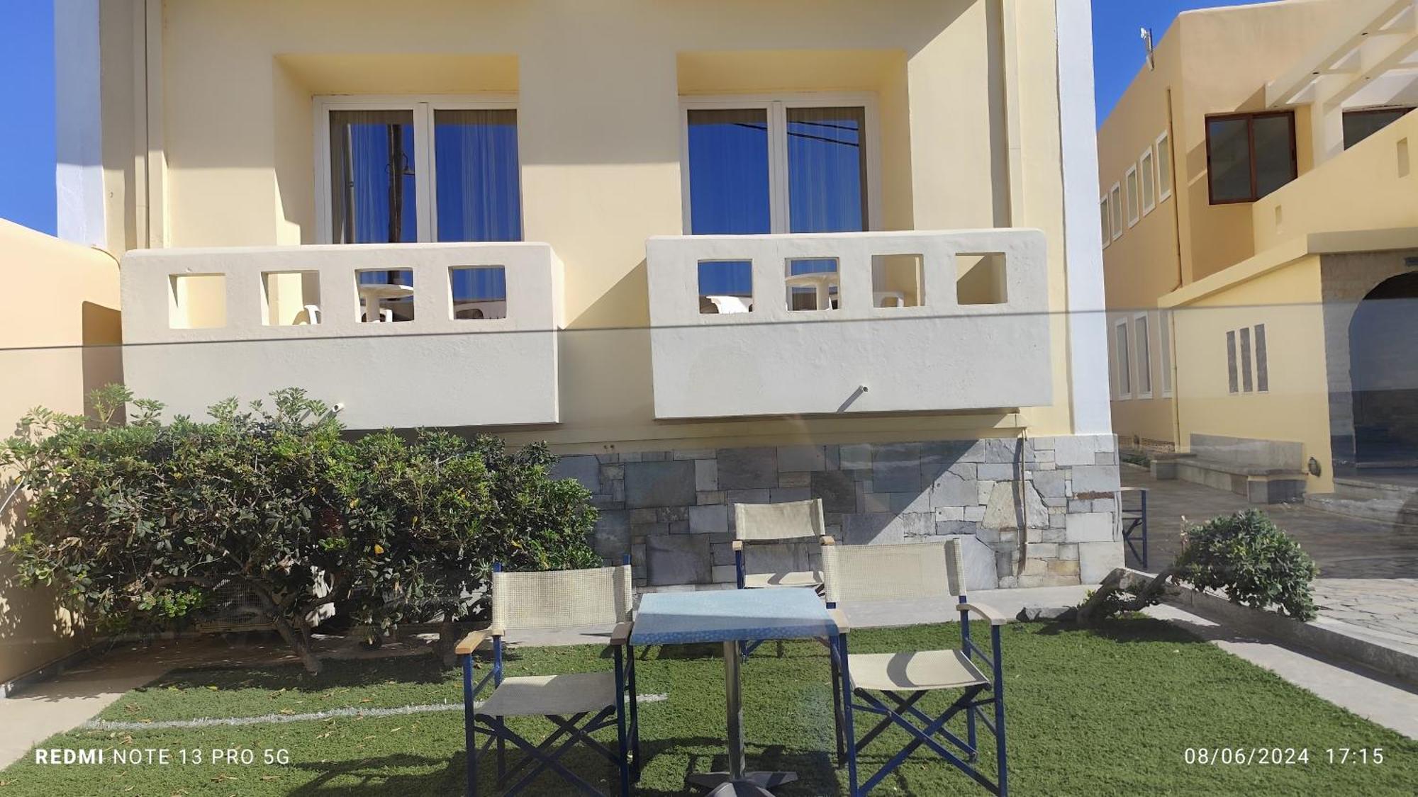 Niros Beachfront Aparthotel Kokkini Hani Exterior photo