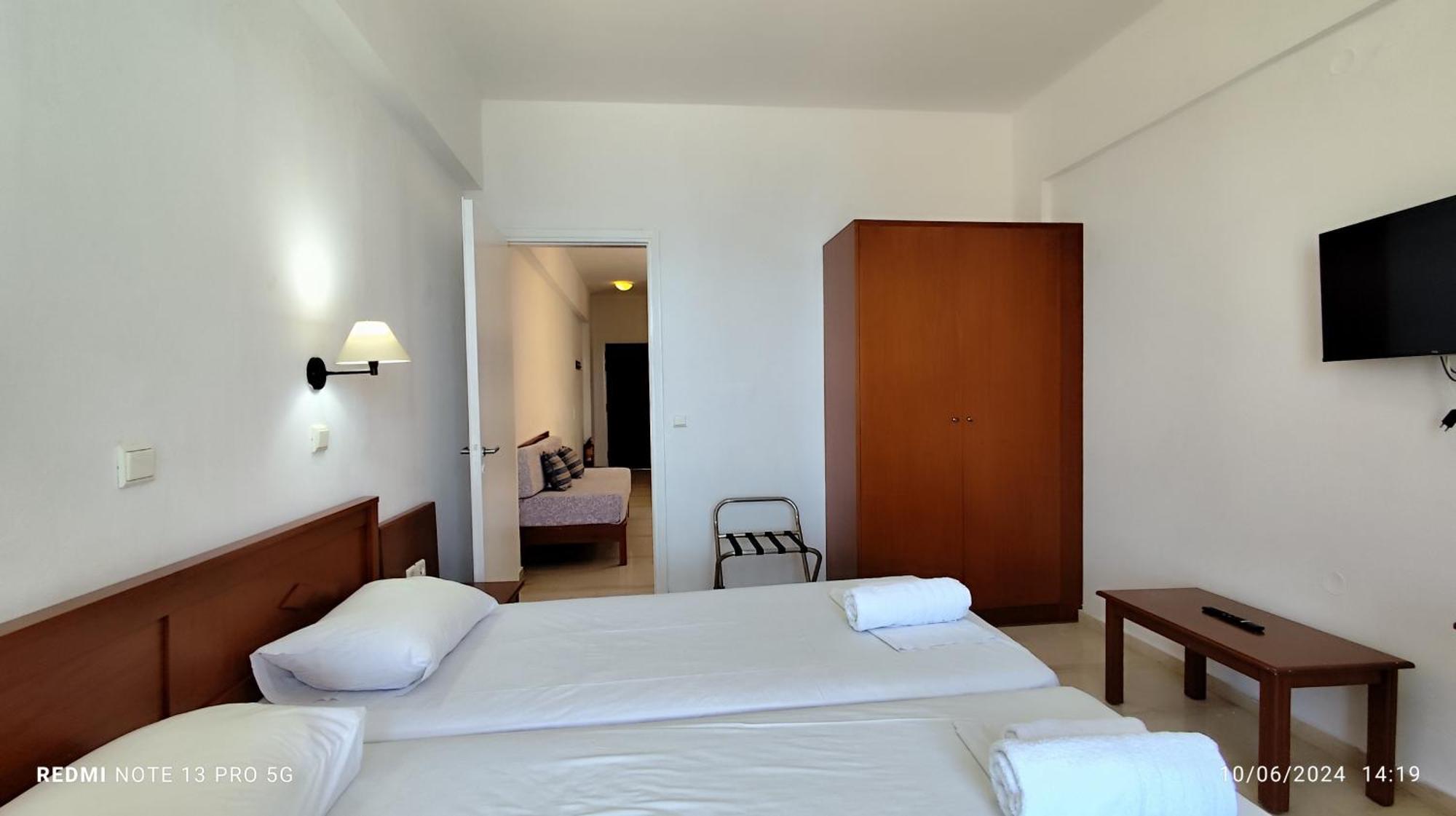 Niros Beachfront Aparthotel Kokkini Hani Room photo